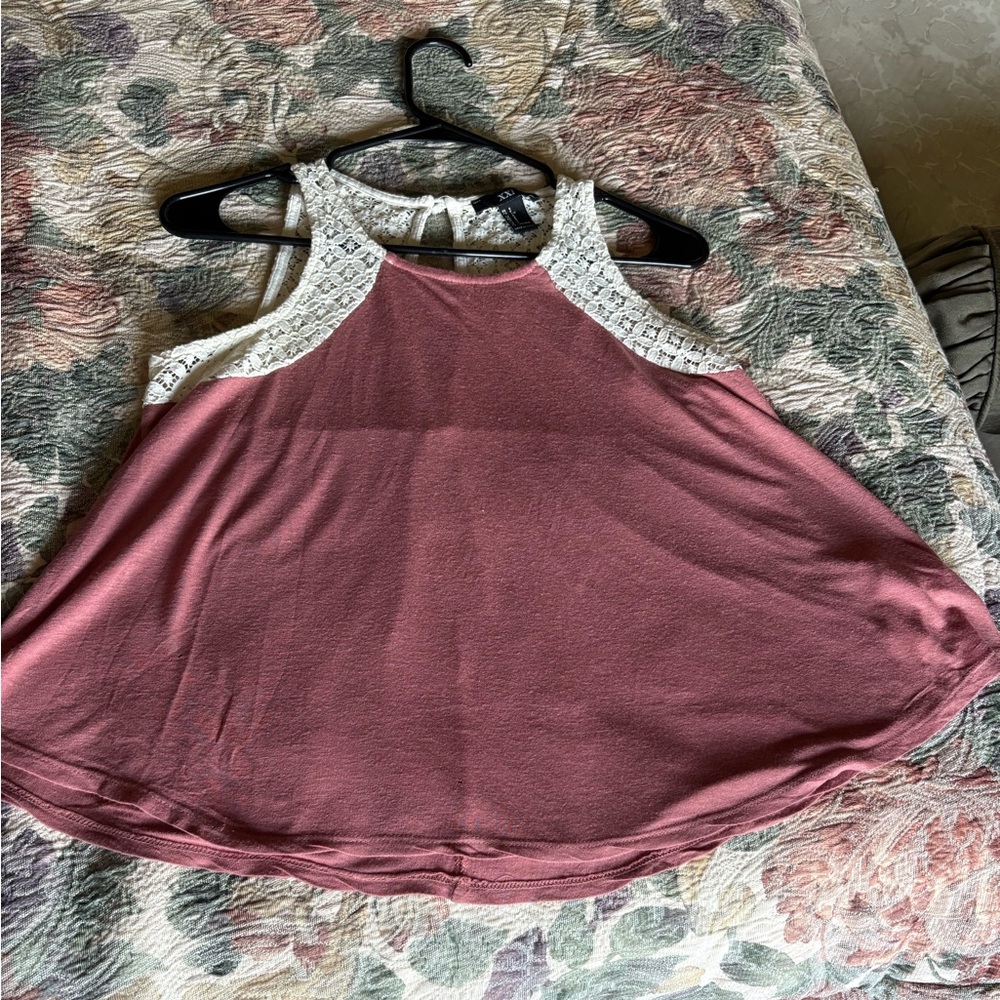 Women's Sleeveless Top in Pink and White